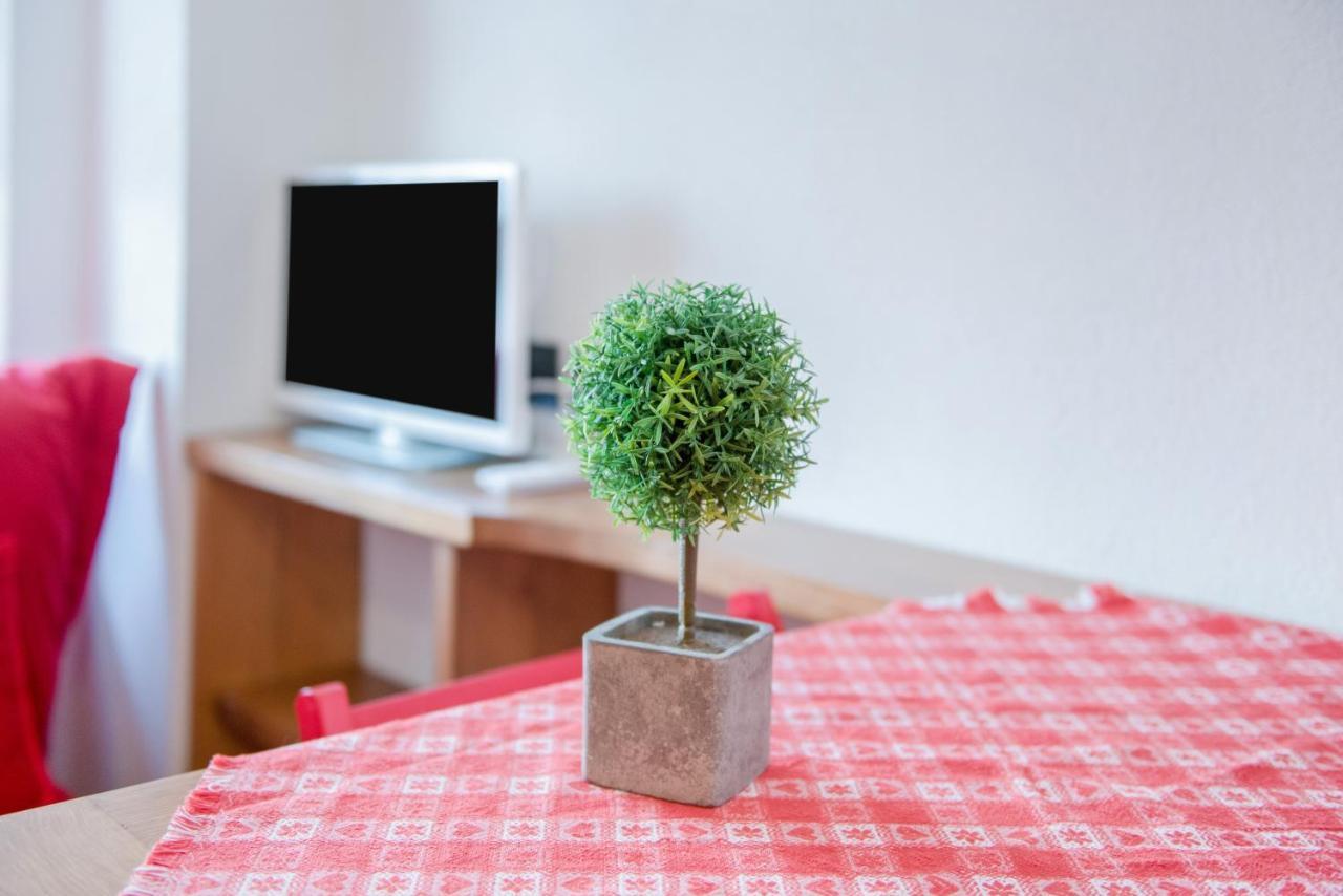 Cesa Crepaz Piccolo Apartment Canazei Luaran gambar